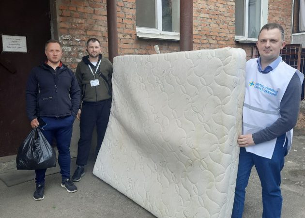 Добро, яке повретається – історія двох сімей з Харкова, які допомагали одна одній у Хмельницькому
