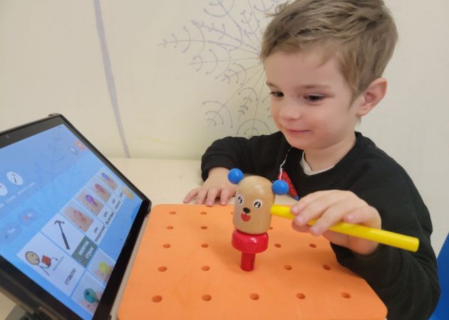 Індивідуальні заняття з психологом: навчаємо через досвід