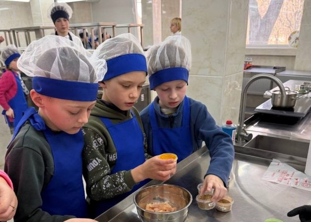 Профорієнтаційна екскурсія та майстер-клас із здорового харчування