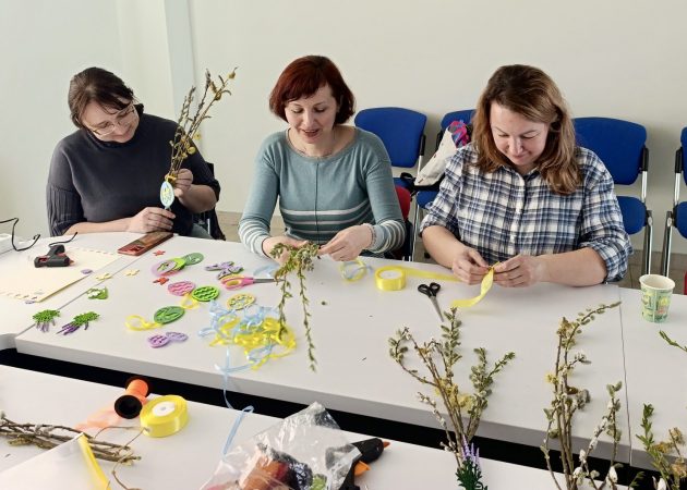 Соціальні працівники «Домашньої опіки» долучилися до творчого заходу напередодні Вербної неділі