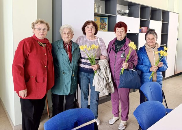 «Букет вдячності»: тепла зустріч до Дня матері 
