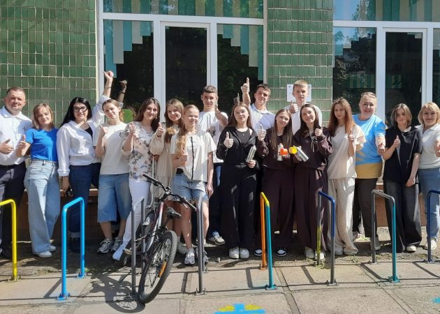 Шкільний парламент в дії: як учні облаштували велопростір на території свого закладу
