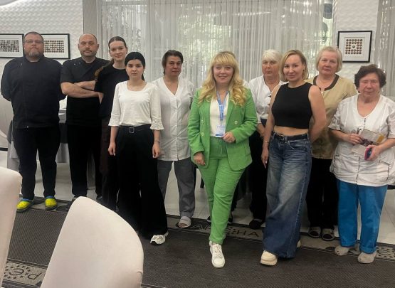 Крок до безбар’єрності: для працівників готелю «Арена» провели тренінг з інклюзії